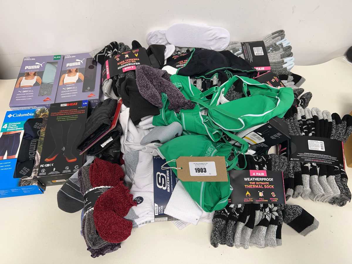 Lot Bag containing a large quantity of men's and...
