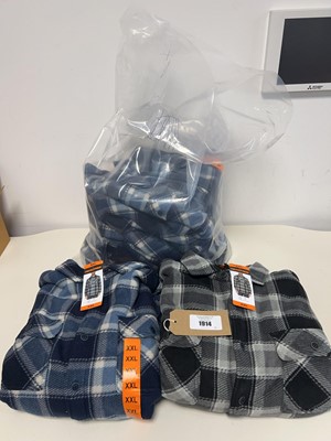 Lot Approx. 5 men's button up shackets by RealTree.