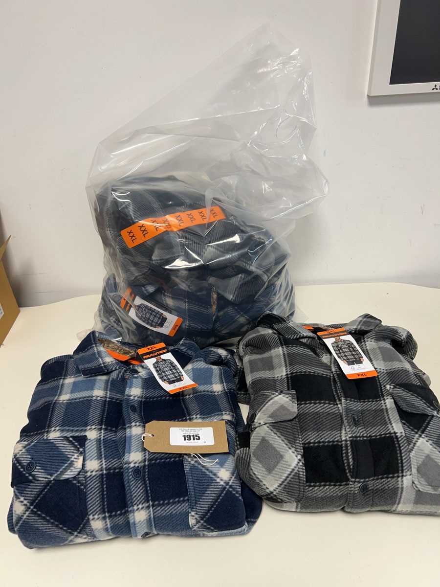 Lot Approx. 5 men's button up shackets by RealTree.