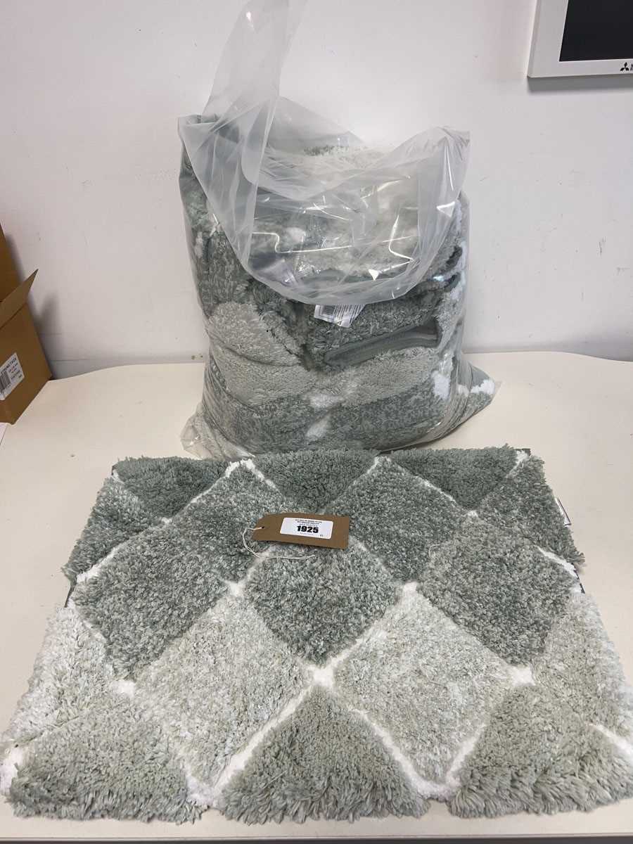 Lot Bag containing x6 green bath mats by Mon Chateau.