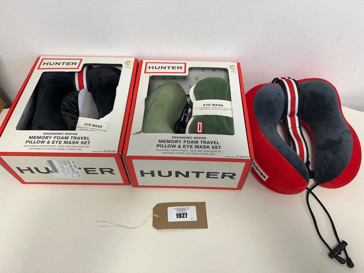 Lot Bag containing x2 boxed and x1 unboxed Hunter...