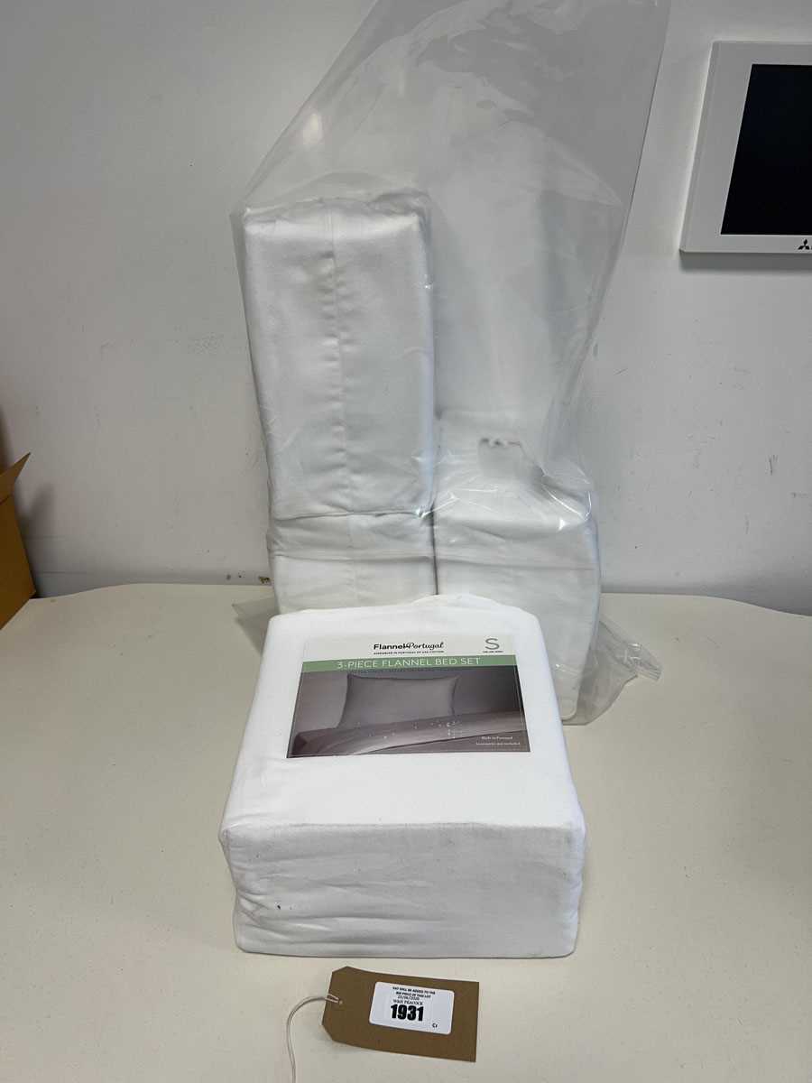 Lot Bag containing single 3 piece flannel bed sets...