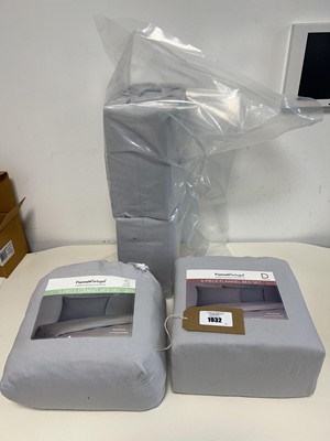 Lot Bag containing Flannel bed sets by Flannel...