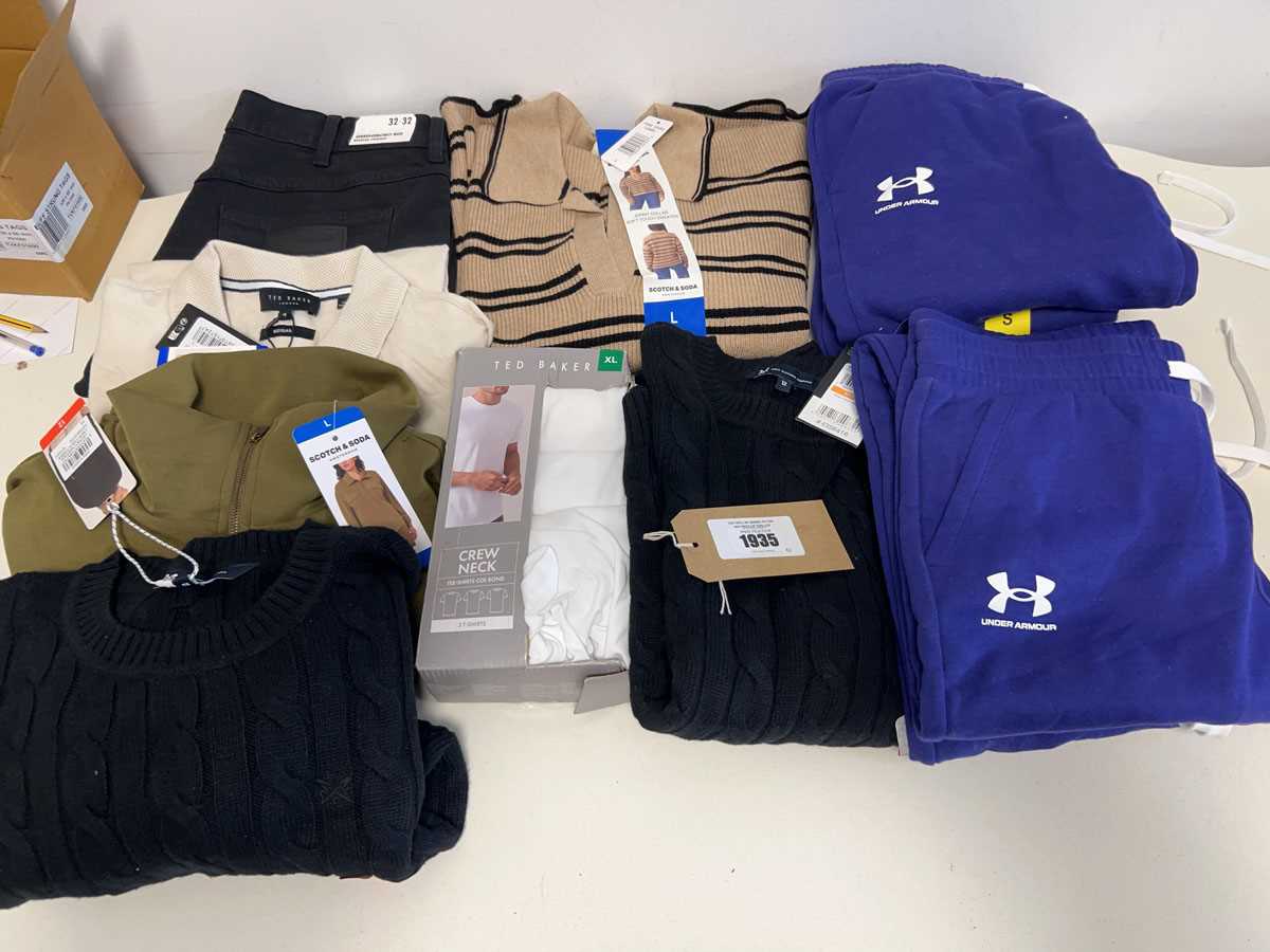 Lot Approx. 15 items of branded clothing to...