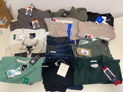 Lot Approx. 14 items of branded clothing to...