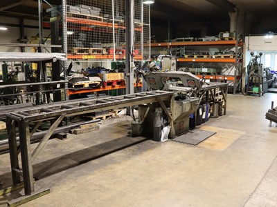 Lot 6 - Thomas Super Trad 301 metal-cutting bandsaw...
