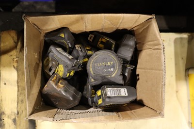 Lot 72 - Box of Stanley and other tape measures