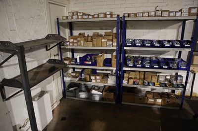 Lot 91 - 2x 5-tier blue & grey light duty racks with...