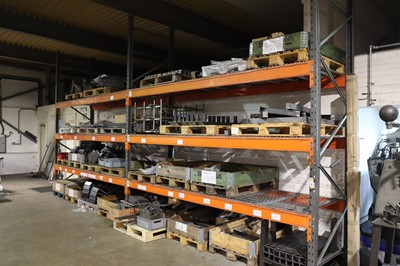 Lot 96 - 2 bays of Storax SP30 heavy duty pallet...