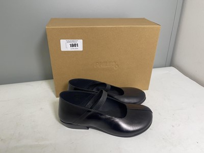 Lot 1901 - Phileo EU39 danseuse shoes in black - boxed