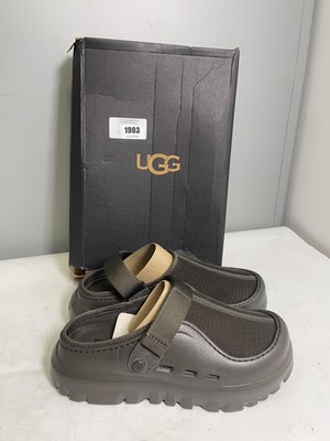 Lot 1903 - Ugg UK10 peakmod shoes in khaki - boxed