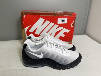 Lot 1905 - Nike UK10 air max invigor print trainers in...