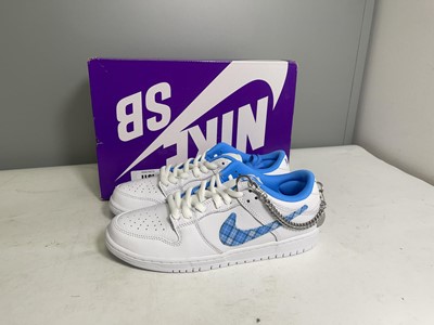 Lot 1911 - Nike UK8.5 SB dunk low pro trainers in white -...