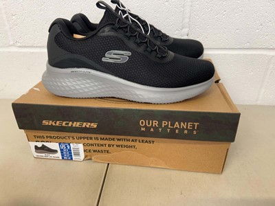 Lot Boxed pair of Skechers skech-lite air cooled...