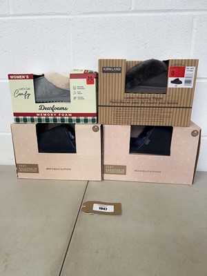 Lot x4 boxed pairs of slippers to include Just...