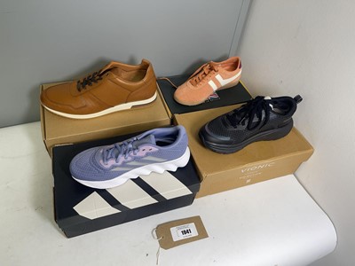 Lot 1941 - 4x Boxed pairs of trainers to include Gola UK5,...
