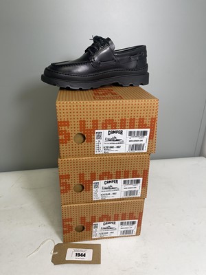 Lot 1944 - 3x Boxed pairs of Camper brutus + shoes in...