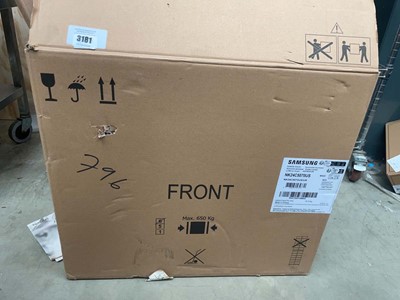 Lot 3181 - Samsung range hood