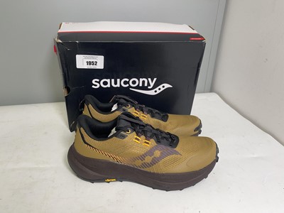 Lot 1952 - Saucony UK9.5 xodus ultra 4 trainers in khaki -...