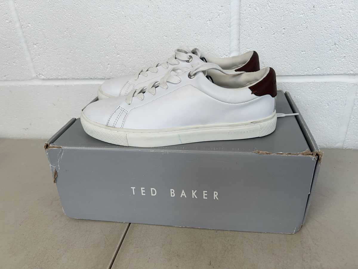 Lot Boxed pair of Ted Baker trainers size UK 7.