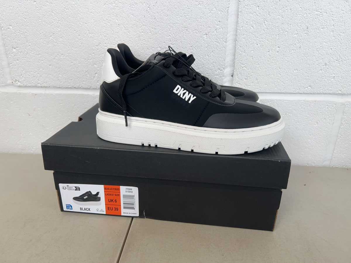 Lot Boxed pair of DKNY trainers size UK 6