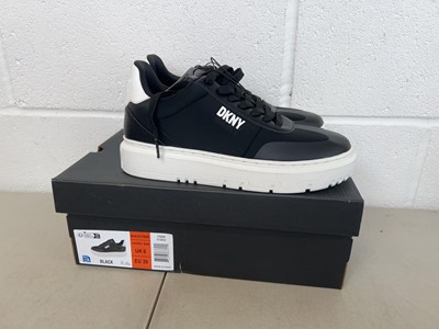 Lot Boxed pair of DKNY trainers size UK 6