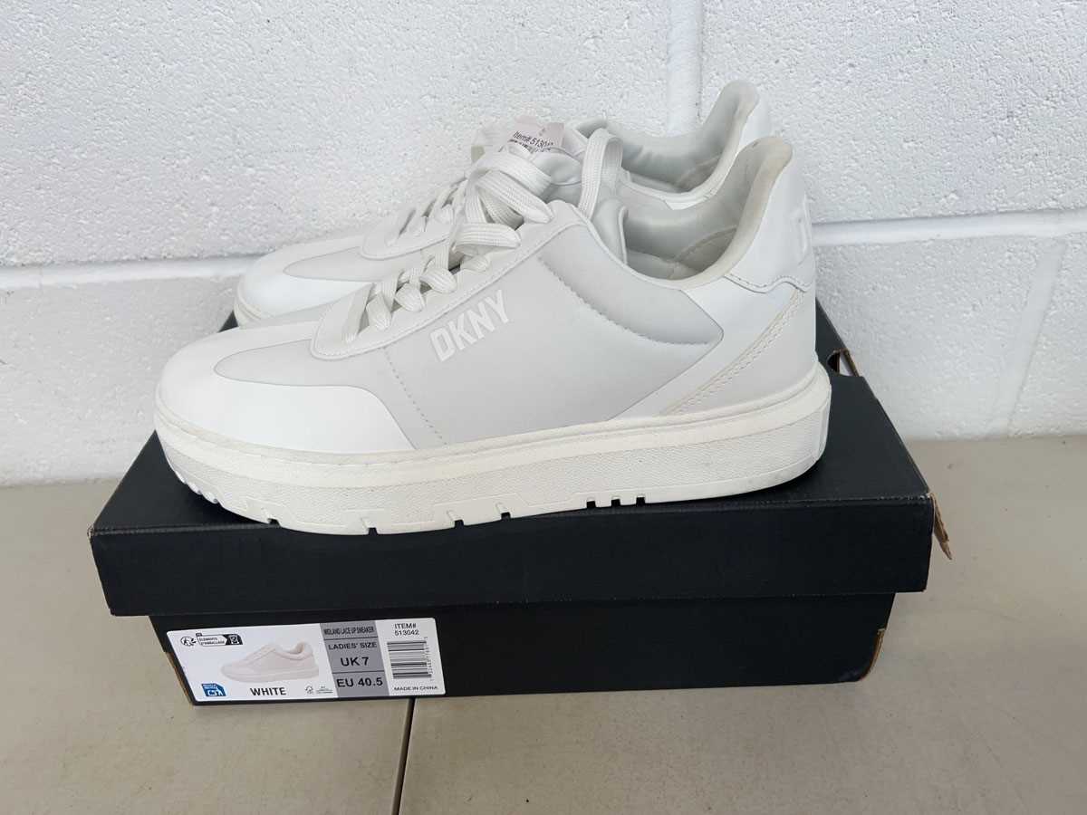 Lot Boxed pair of DKNY trainers size UK 7