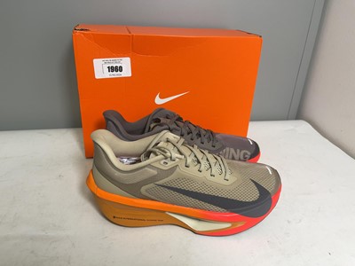 Lot 1960 - Nike UK8 zoom fly 6 trainers in desert khaki -...