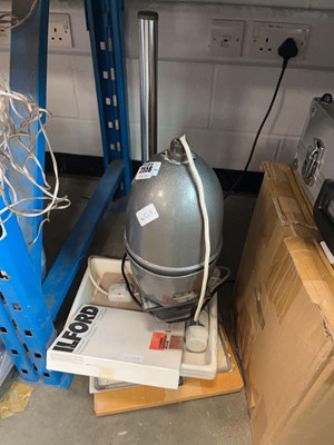 Lot 2558 - Dark room photographic equipment to include...