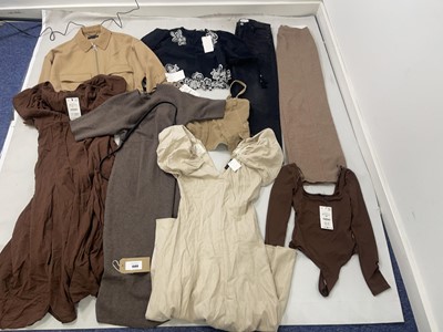 Lot 1980 - Zara & Sister Companies clothing