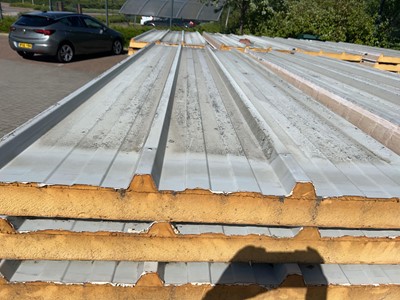 Lot 4310 - 6 pallets of insulated roofing sheets