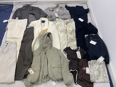 Lot 1994 - Zara & Sister Companies clothing