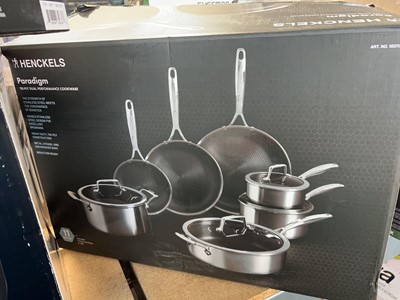 Lot 1115 - Henckels Paradigm pan set, boxed