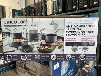 Lot 1117 - Circulon cookware set, boxed
