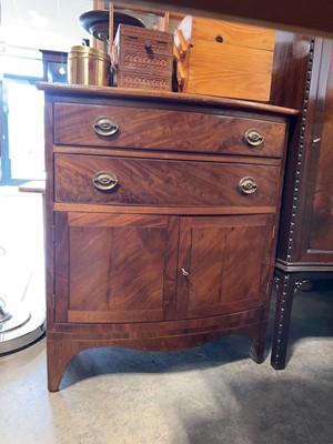Lot 1351 - Small mahogany chest with 2 upper drawers and...