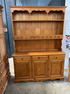 Lot 1374 - Pine dresser