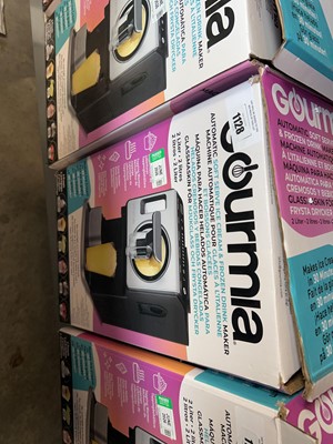Lot 1128 - Gourmia automatic soft serve ice cream and...