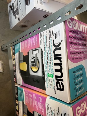Lot 1130 - Gourmia automatic soft serve ice cream and...