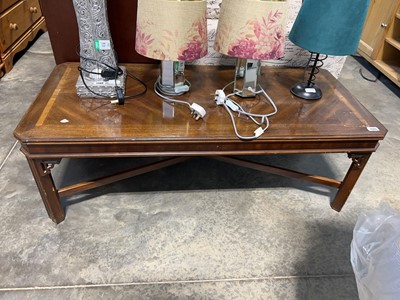 Lot 1379 - 2 tone mahogany effect coffee table