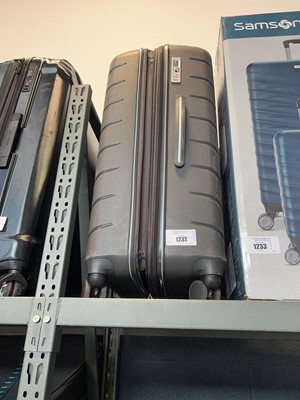 Lot 1232 - Set of 3 hard shell suitcases in grey