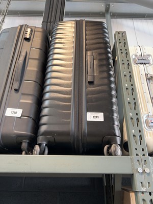 Lot 1241 - Samsonite hard shell suitcase in black