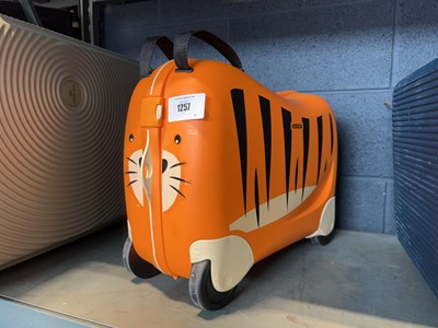 Lot 1257 - American Tourister tiger themed kids pull...
