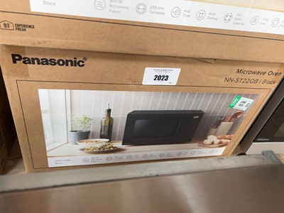 Lot 2023 - Panasonic NN-ST22QB digital microwave oven in...