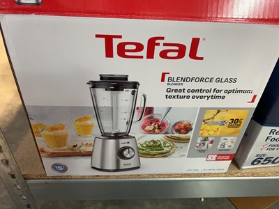 Lot 1188 - Tefal Blendforce glass blender