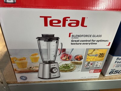 Lot 1189 - Tefal Blendforce glass blender