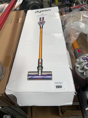 Lot 2041 - Dyson V8 Absolute cordless stick vacuum...