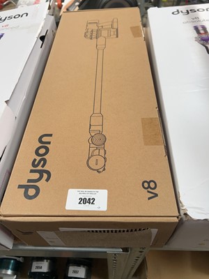 Lot 2042 - Dyson V8 Absolute cordless stick vacuum...