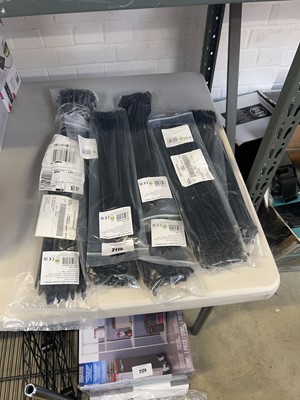 Lot 2115 - Selection of various size cable ties