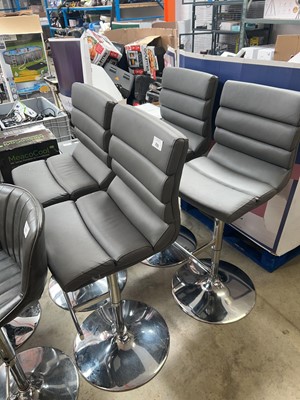 Lot 2125 - 4 grey leatherette and chrome height...
