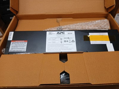 Lot 56 - Boxed APC Schneider switched rack PDU